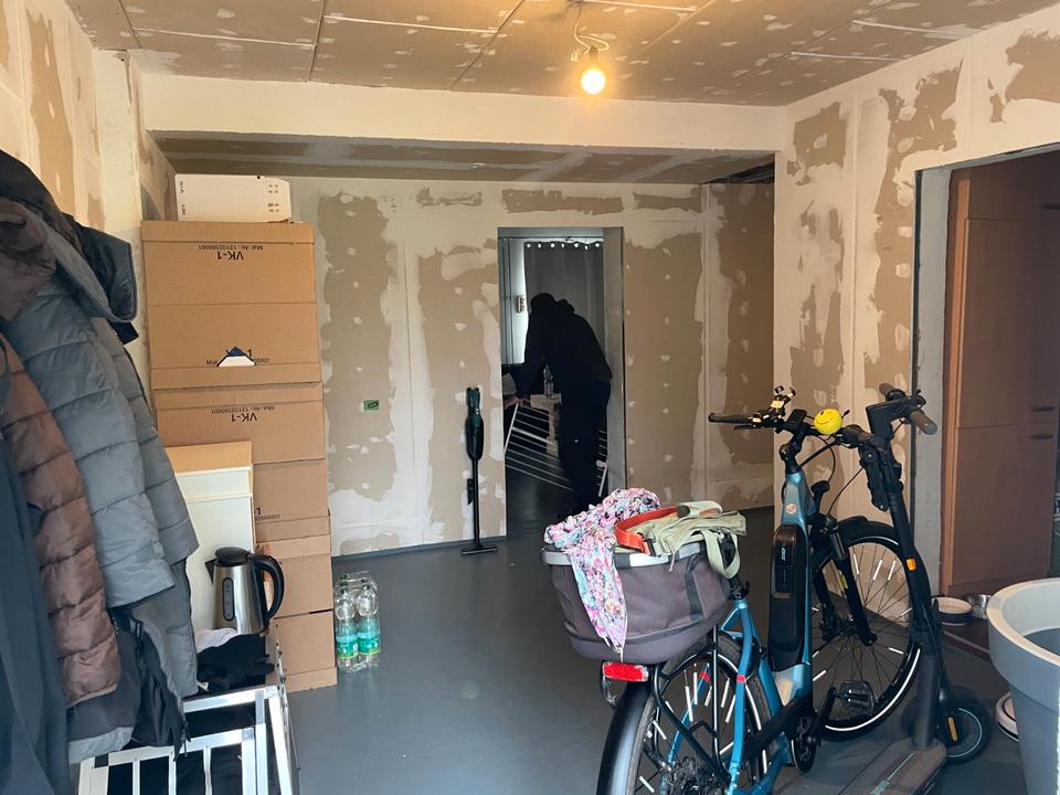 Thumbnail-Achtung Handwerker 2-3 Zimmerwohnung zum Selbstausbau red. Miete