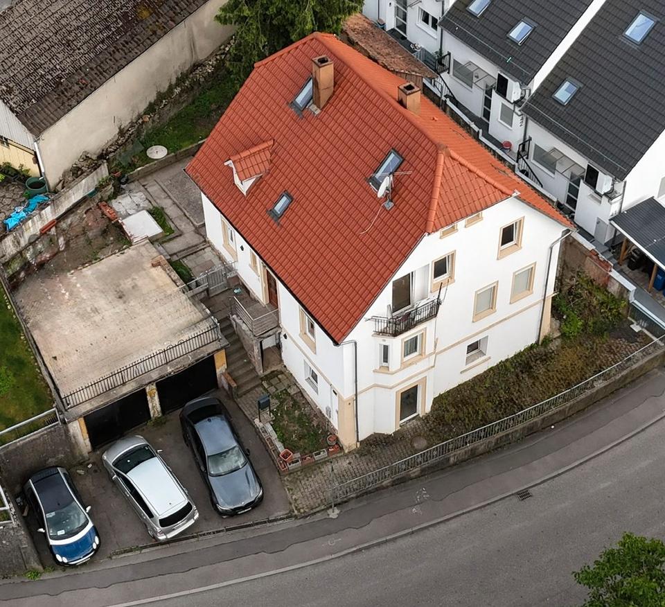 Thumbnail-Großes Haus mit 3 Wohnungen