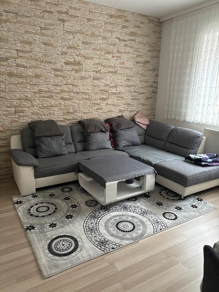 Thumbnail-Helle, komplett sanierte 3,5 Zimmer Wohnung