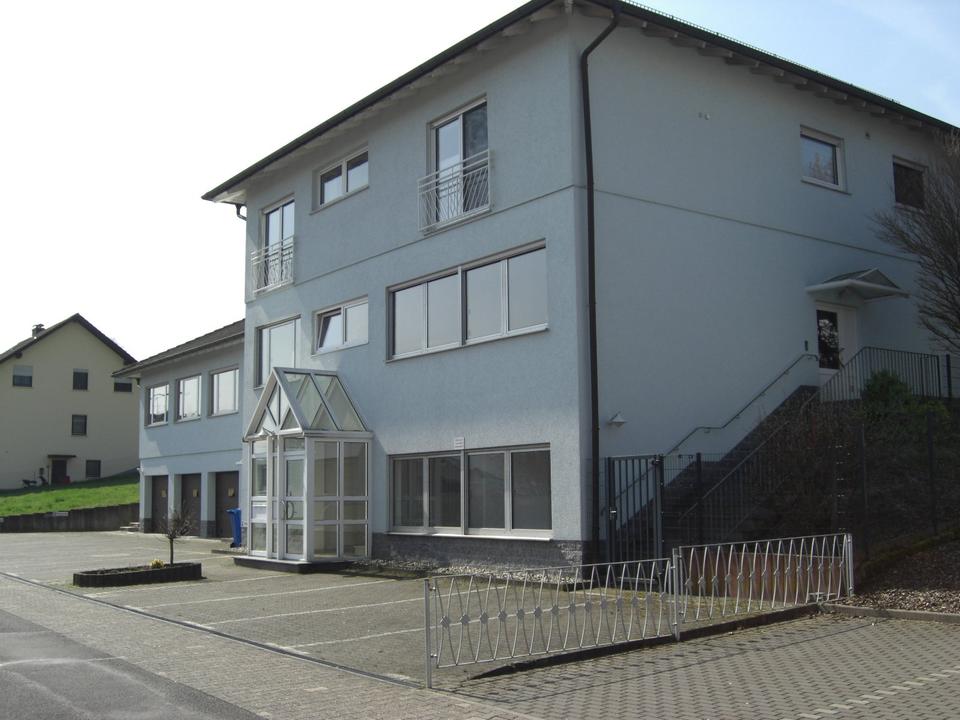 Thumbnail-Wohn- und Geschäftshaus in Brachttal