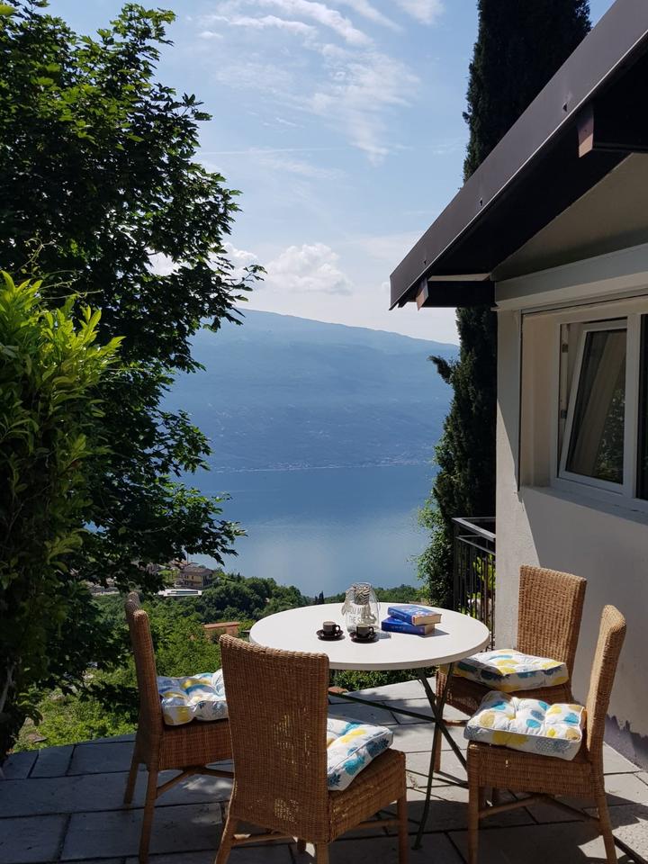 Thumbnail-Gardasee Traumblick Ferienhaus Ferienwohnung Pool Hund ab