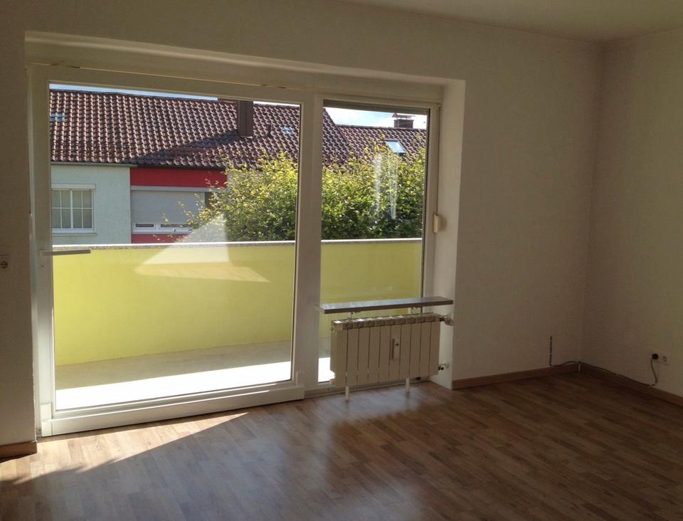 Thumbnail-Helle lichtdurchflutete Wohnung 1. Stock 74 qm in 4 Familienhaus