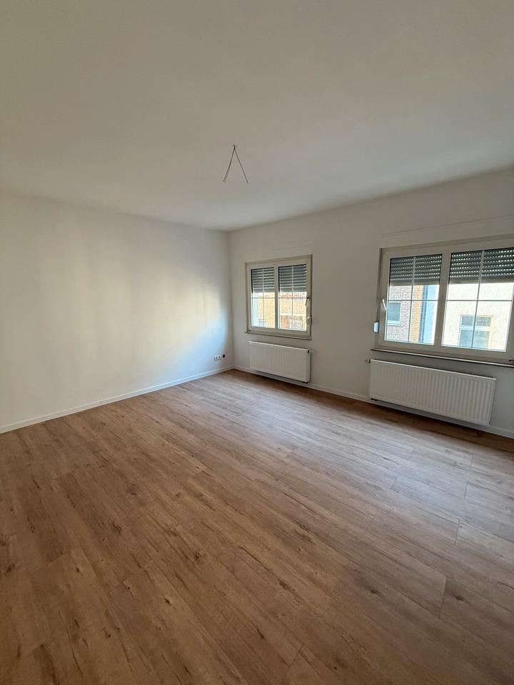 Thumbnail-3,5-Zimmer-Wohnung mit Balkon in zentraler Lage von Euskirchen