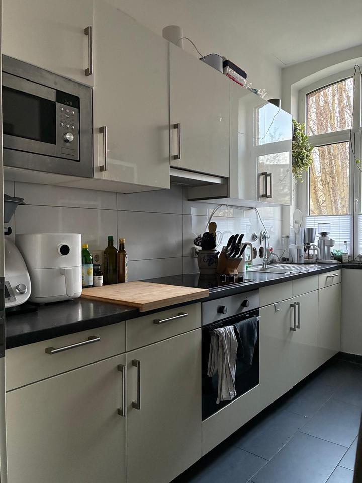 Thumbnail-4-Zimmer-Wohnung im Hinterhaus mit Gartenmitbenutzung