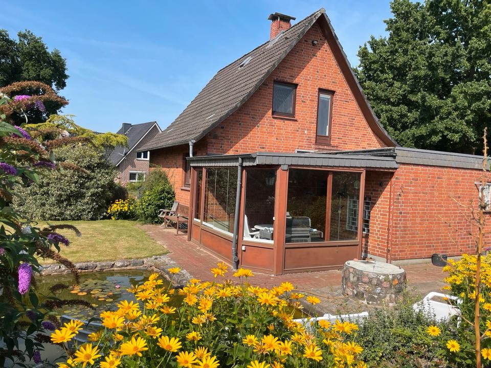 Thumbnail-Einfamilienhaus mit großen Grundstück & Wintergarten