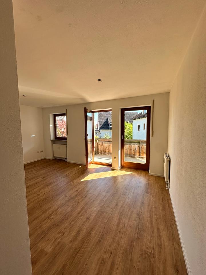 Thumbnail-Wunderschöne 5 Zimmer Wohnung in Erlingen mit Südbalkon