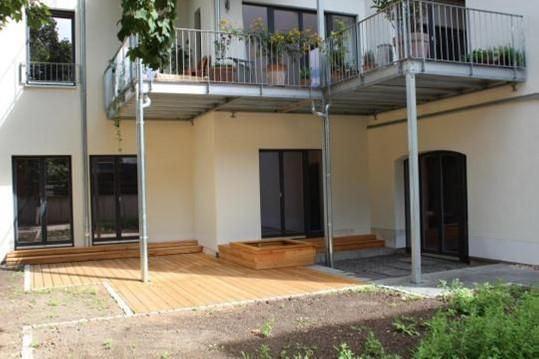 Thumbnail-Südvorstadt - Exklusive 5-Zi.-Gartenwohnung in ruhiger Lage, mit Sauna, Kamin und Carport