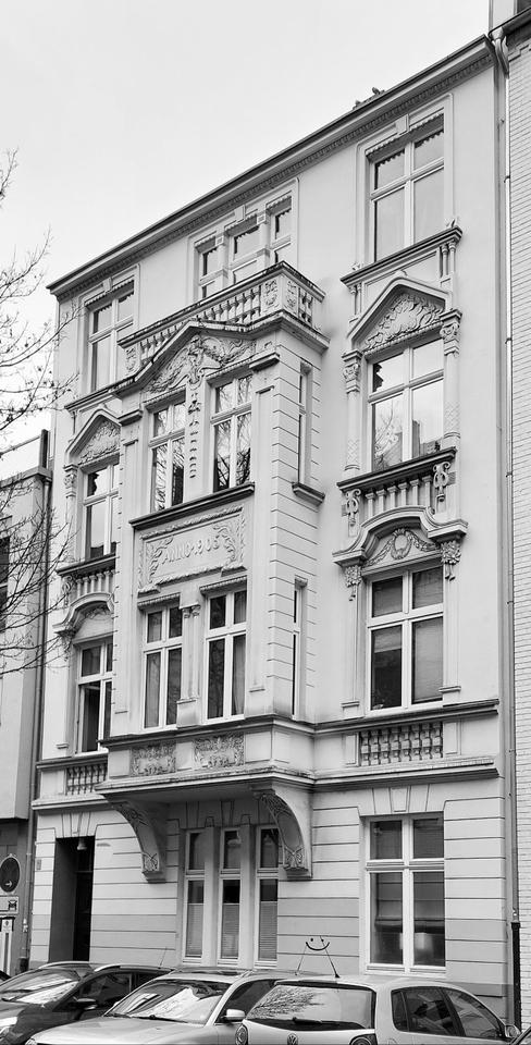 Thumbnail-Düsseldorf-Friedrichstadt Stil-Altbau mit imposanter Fassade