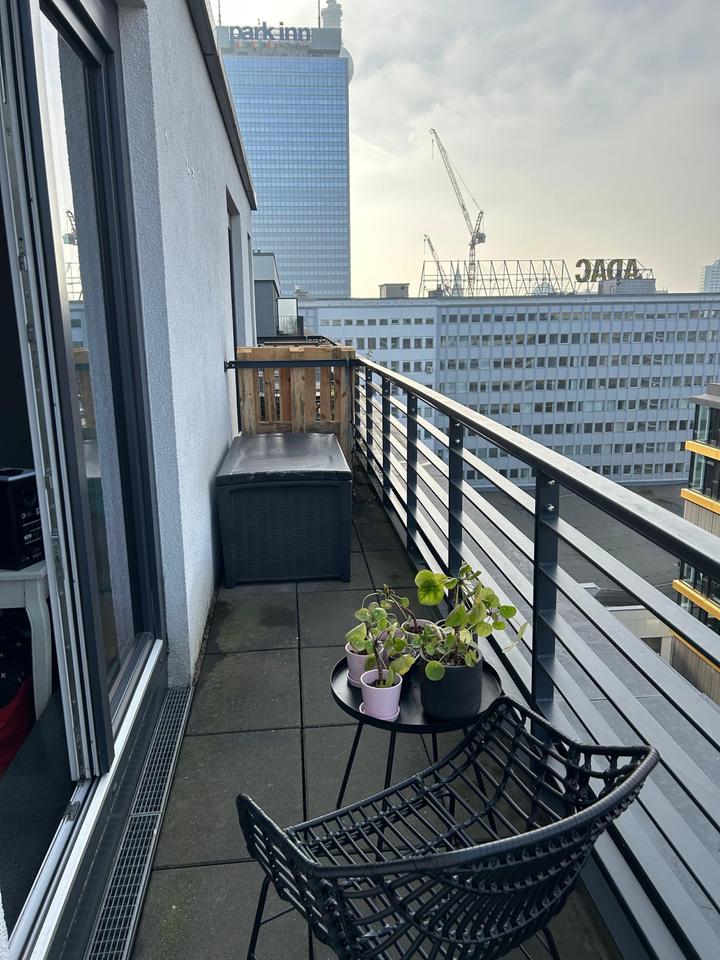 Thumbnail-Ab 1.6.26: Zentrales Penthouse-Appartement in Berlin-Mitte