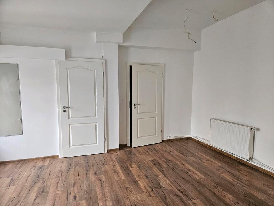 Thumbnail-Einfamilienhaus + Nebengebäude mit 4 Wohnungen in Leipzig