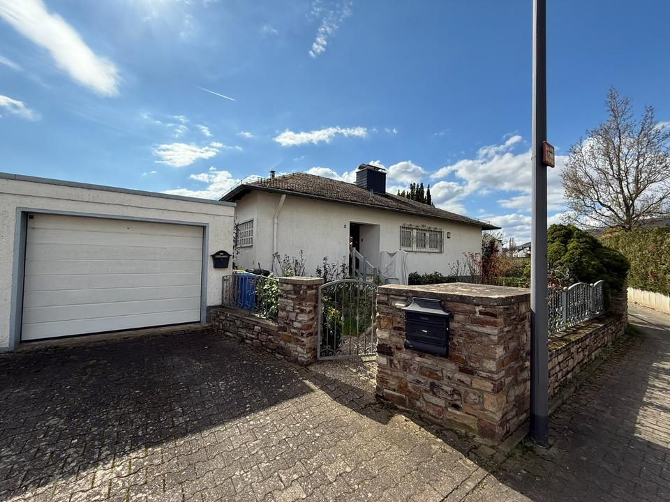 Thumbnail-Freistehendes Einfamilienhaus inkl. 2 Appartements in Rüdesheim