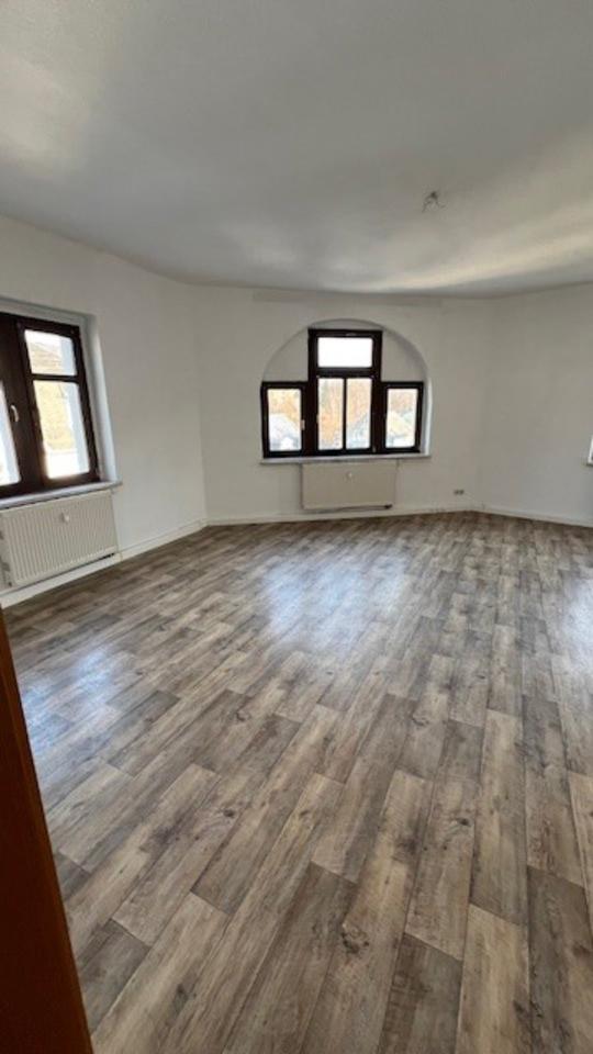 Thumbnail-Großzügige 2-Raum-Wohnung mit Aussicht!