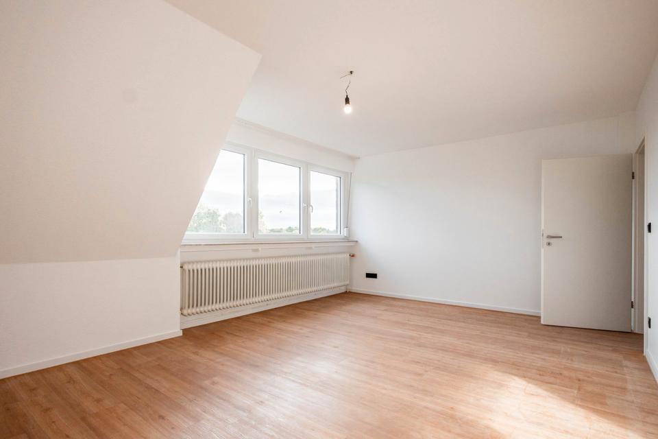 Thumbnail-Top renoviert! 3-ZKB + Balkon + Garage + großer Kellerraum