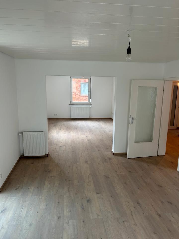 Thumbnail-Attraktive 2 Zimmer Wohnung in top Lage (saniert 89qm)