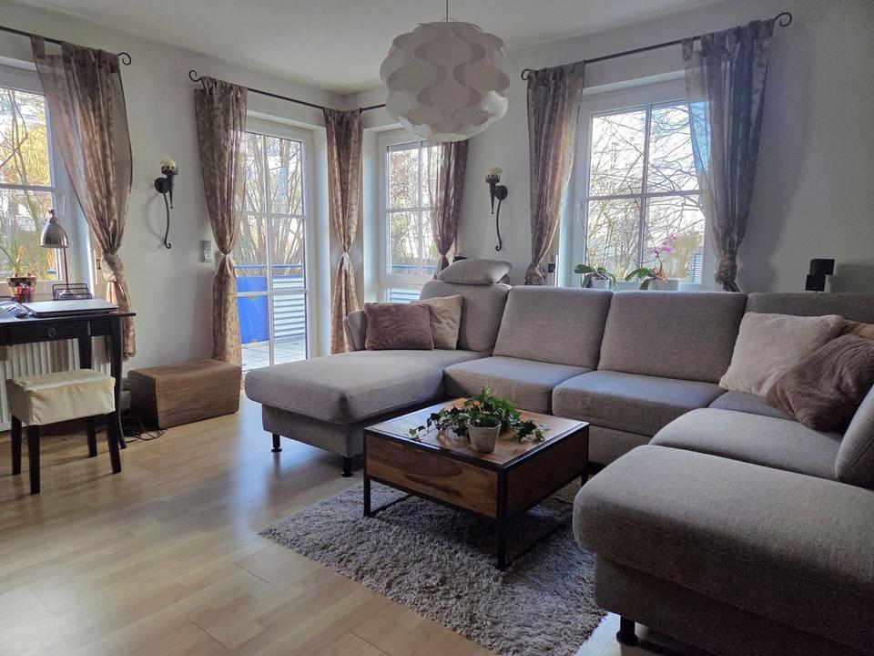 Thumbnail-2,5-Zimmer Stadt-Wohnung im Grünen: EBK, TG, Balkon, Aufzug