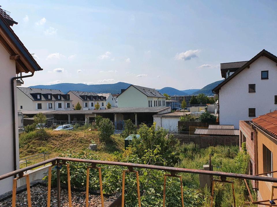 Thumbnail-5-Zimmer-Wohnung und 3-Zimmer-Wohnung RENOVIERUNGSBEDÜRFTIG