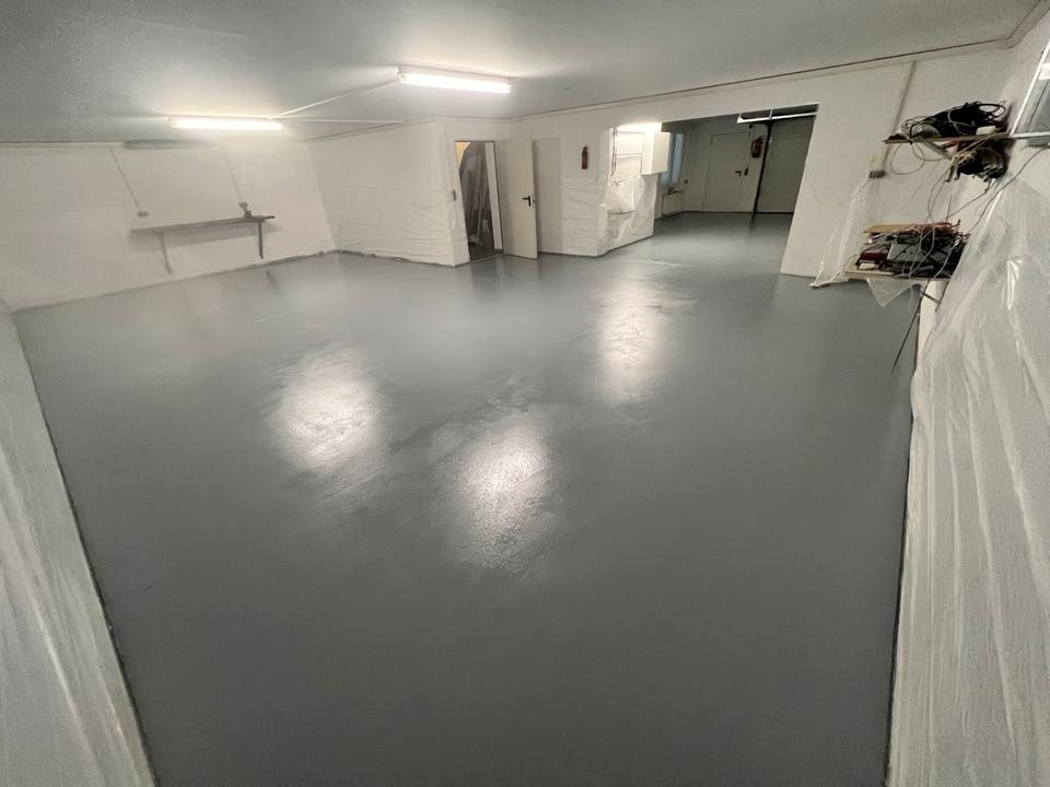 Thumbnail-Lagerhalle Garage Werkstatt mit Büro und Bad zu vermieten