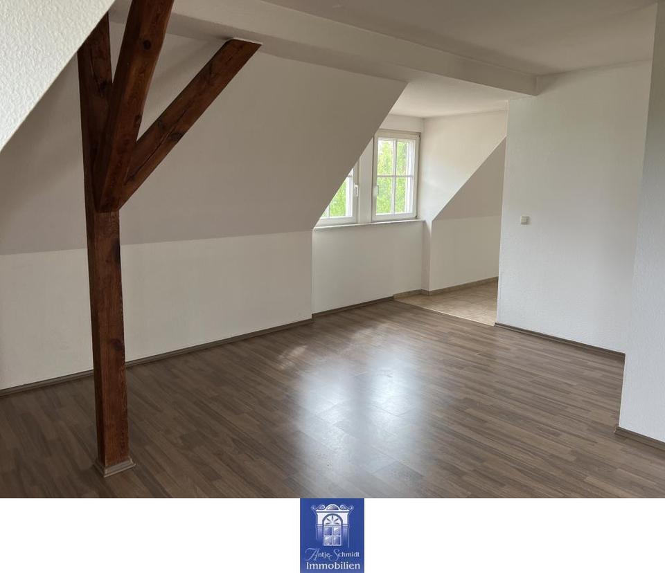 Thumbnail-Individuelle und geräumige Dachwohnung! Tageslichtbad mit Wanne und Dusche!