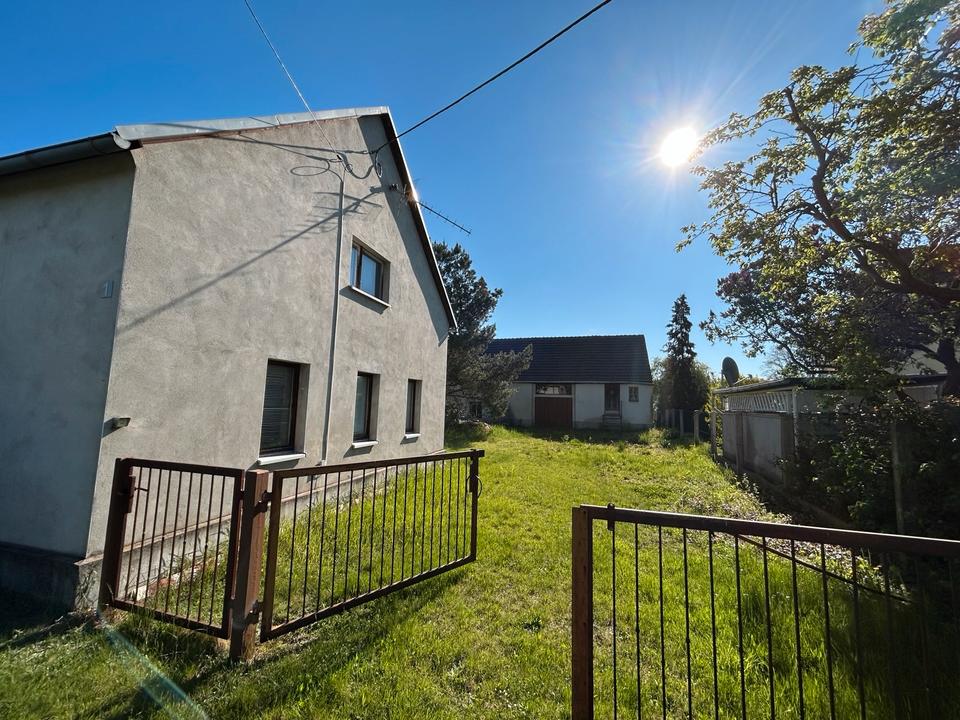 Thumbnail-Geräumige Scheune und Einfamilienhaus auf großem Grundstück