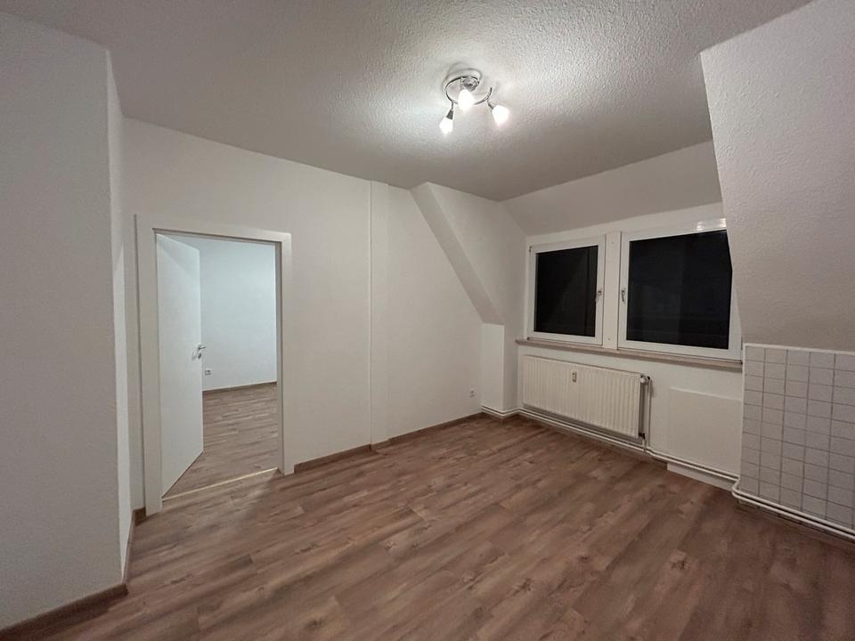 Thumbnail-Schöne 1 ZKB - Wohnung im Dachgeschoss Schölerberg Fledder