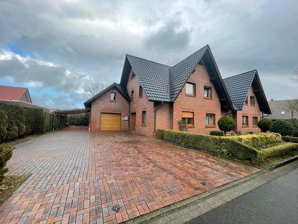 Thumbnail-Großzügige Doppelhaushälfte mit Garage & Garten