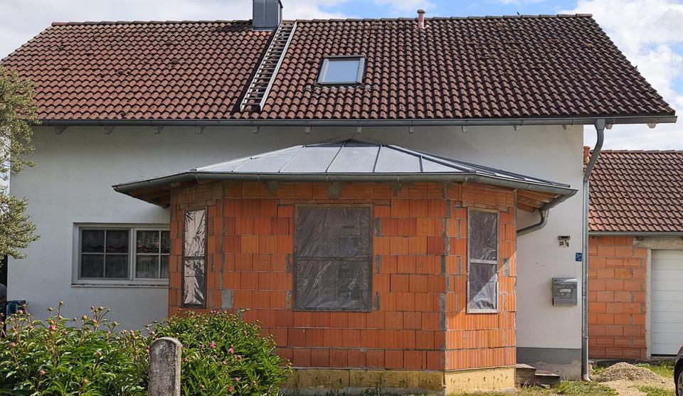 Thumbnail-Einfamilienhaus mit großem Grundstück und Doppelgarage