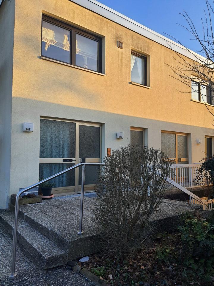 Thumbnail-Wohnung mit neuem Bad und Stellplatz Nähe Wiesengrund (Espan)