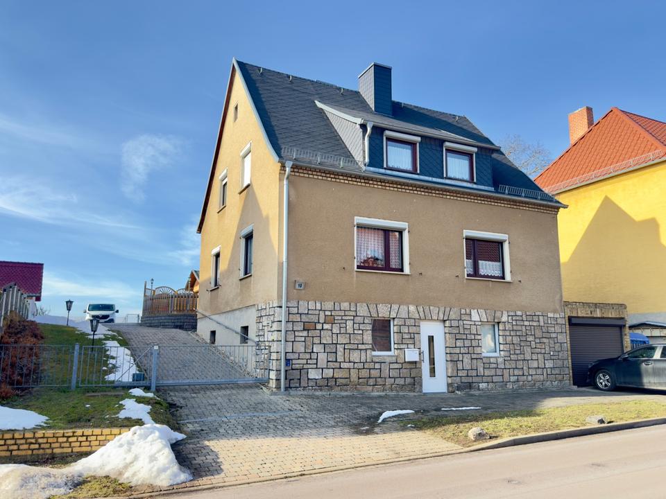 Thumbnail-Massives Einfamilienhaus mit gr. Garten - Weißenfels Tagewerben