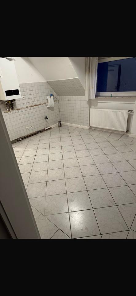 Thumbnail-3 Zimmer Dachgeschosswohnung, in Willich-Anrath Kapitalanlage