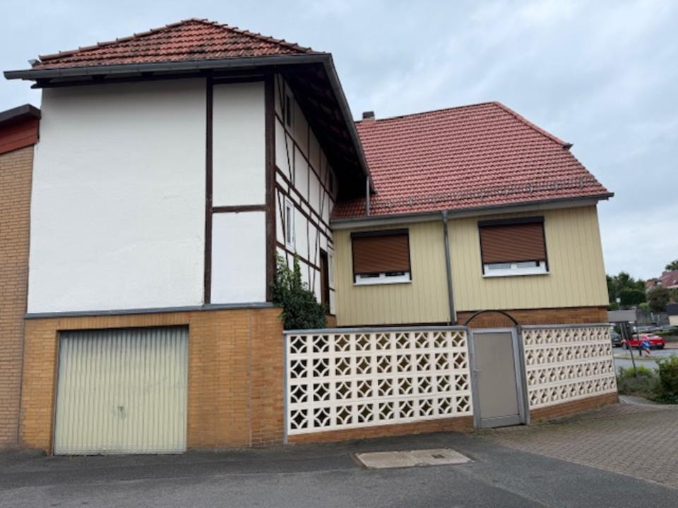 Thumbnail-Große Wohnung mit Garage