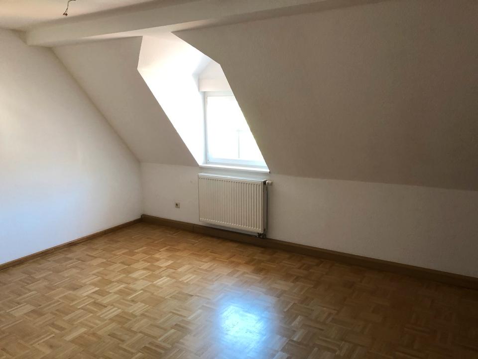 Thumbnail-Lichtdurchflutete 2 Zimmer Dachgeschosswohnung in Rotttweil