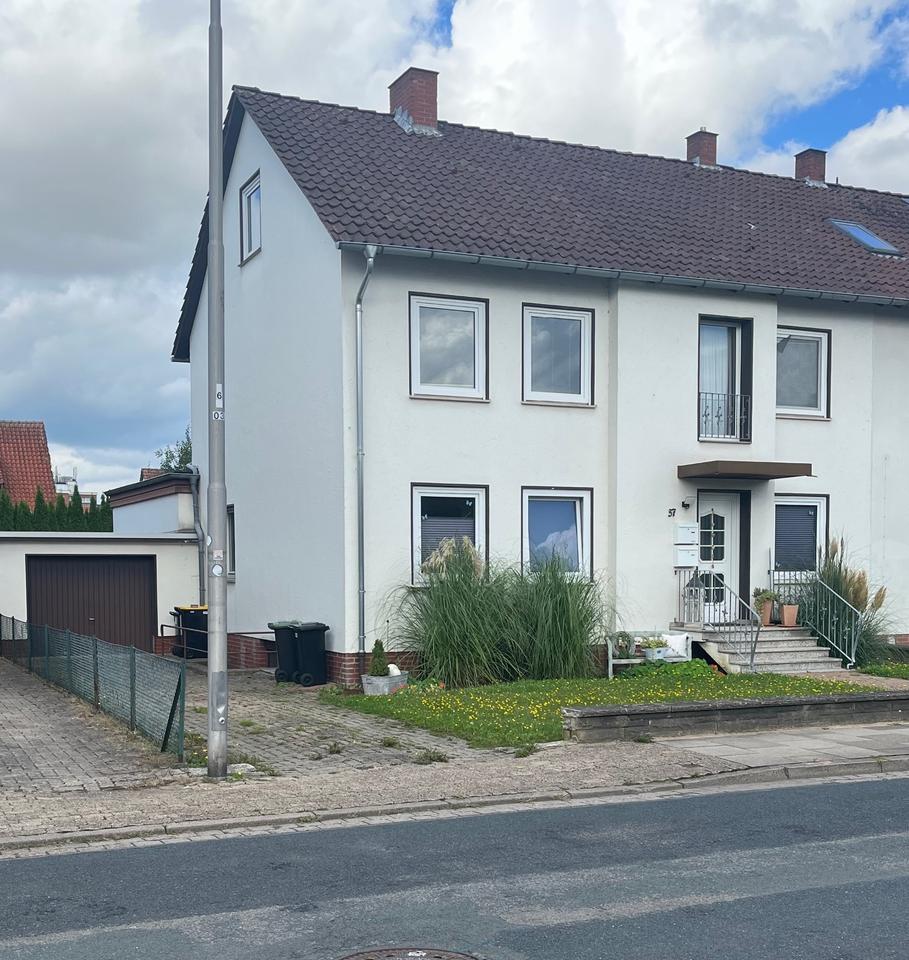 Thumbnail-Charmante Doppelhaushälfte in zentraler Lage