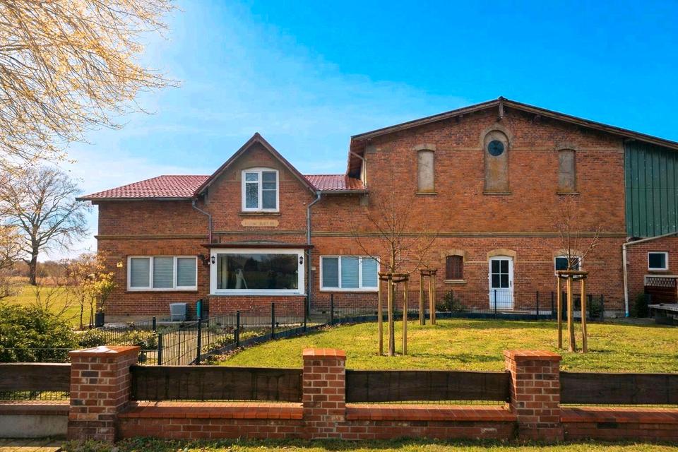 Thumbnail-Resthof mit ca. 3 Hektar Land, Stallungen, 260qm2 Bauernhaus.