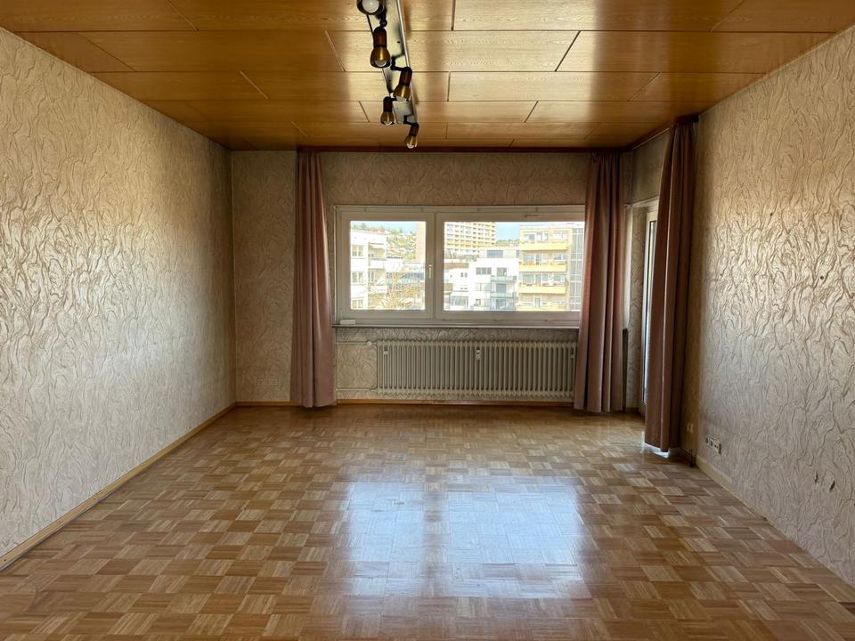 Thumbnail-Großzügige 4,5-Zimmerwohnung in zentraler Lage von Leonberg