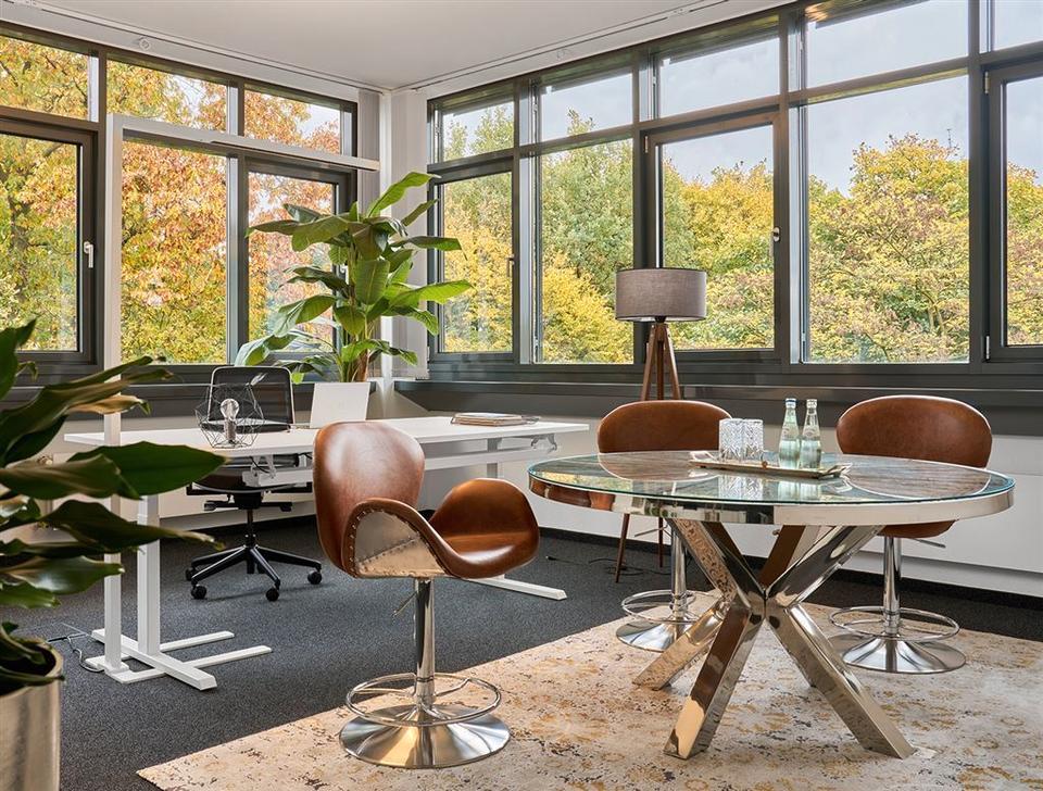Thumbnail-Neueröffnung: Frisch renovierte Deluxe Büros mit all-in-Service ab 01.03.2026 flexibel verfügbar