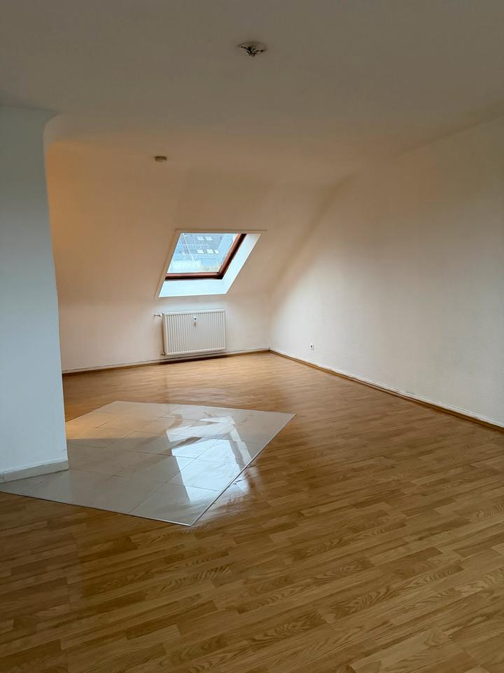 Thumbnail-3-Zinmer Wohnung Oberhausen
