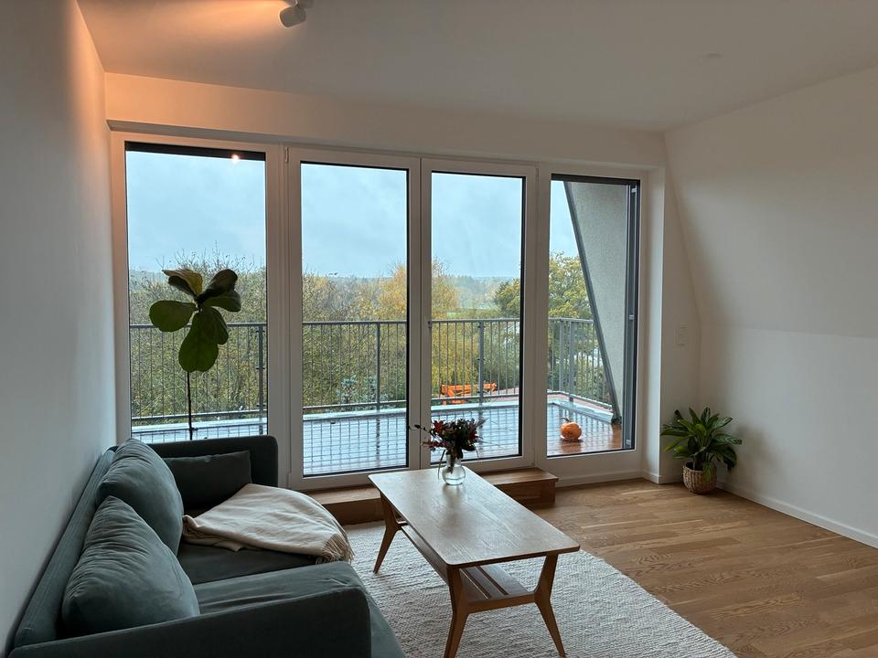 Thumbnail-Neuwertige Vier-Zimmer-Wohnung mit Blick ins Grüne