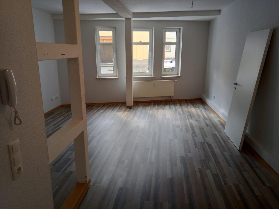 Thumbnail-3-Zimmer-Wohnung mit 100 m² in zentraler Lage von Meiningen