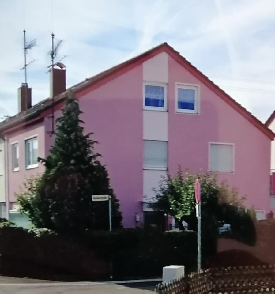 Thumbnail-GROSSZÜGIGES REIHENECKHAUS in 73240