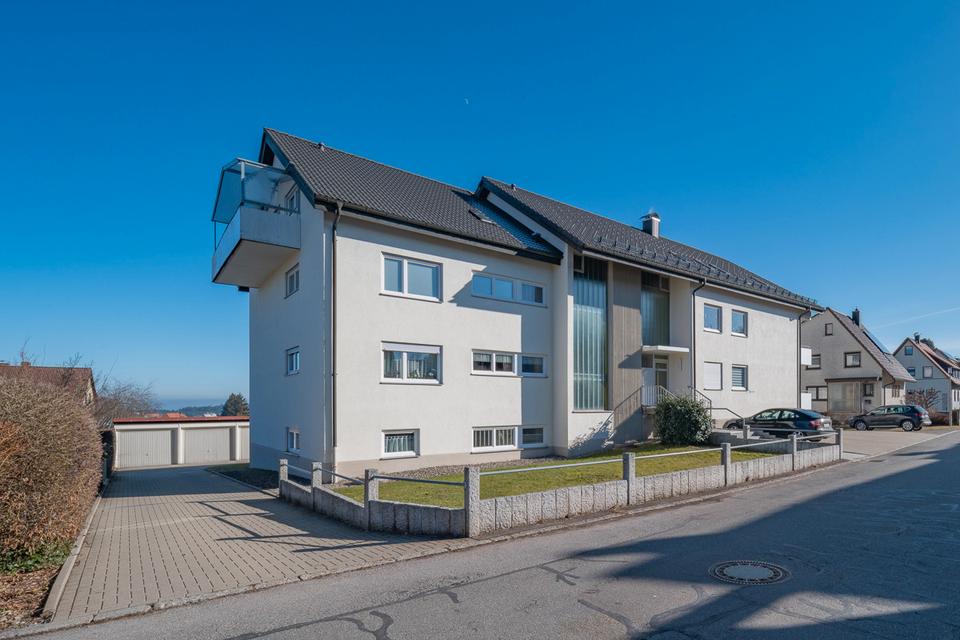 Thumbnail-Top renovierte 2 Zimmer Mietwohnung