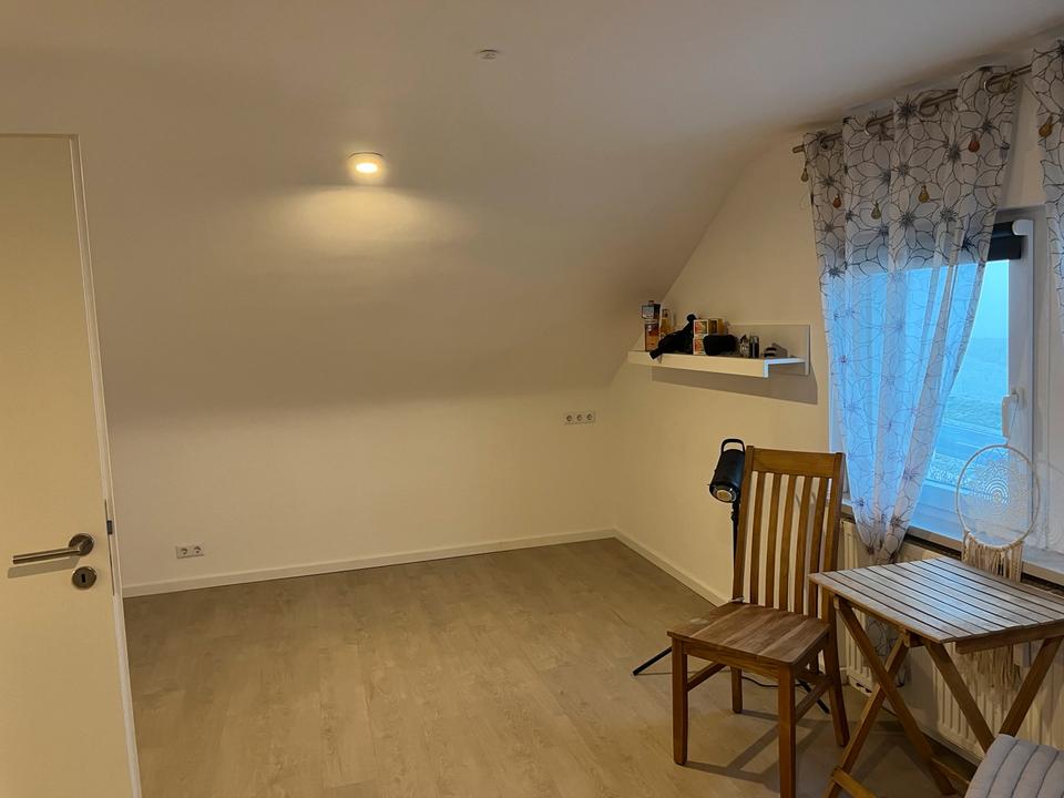 Thumbnail-2,5 Zimmer Dachgeschoss Wohnung in Würtingen zu vermieten