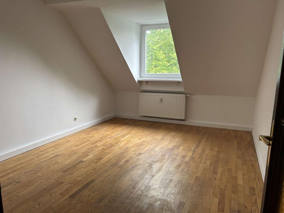 Thumbnail-63 m² Dachgeschosswohnung mit 3 Zimmern