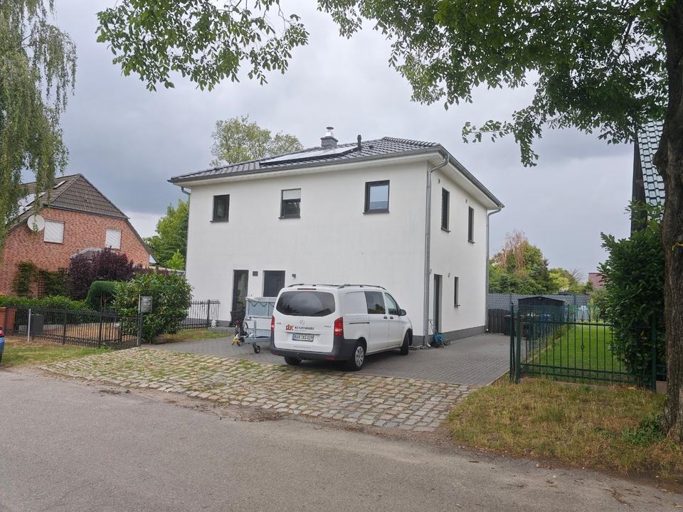 Thumbnail-Exklusive Stadtvilla in Panketal – Wohnen & Arbeiten