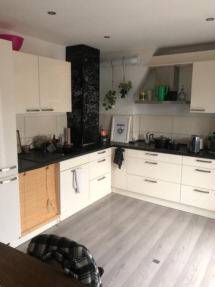 Thumbnail-Helle 2,5 Zimmer Dachgeschosswohnung mit Balkon - Nachmieter gesu