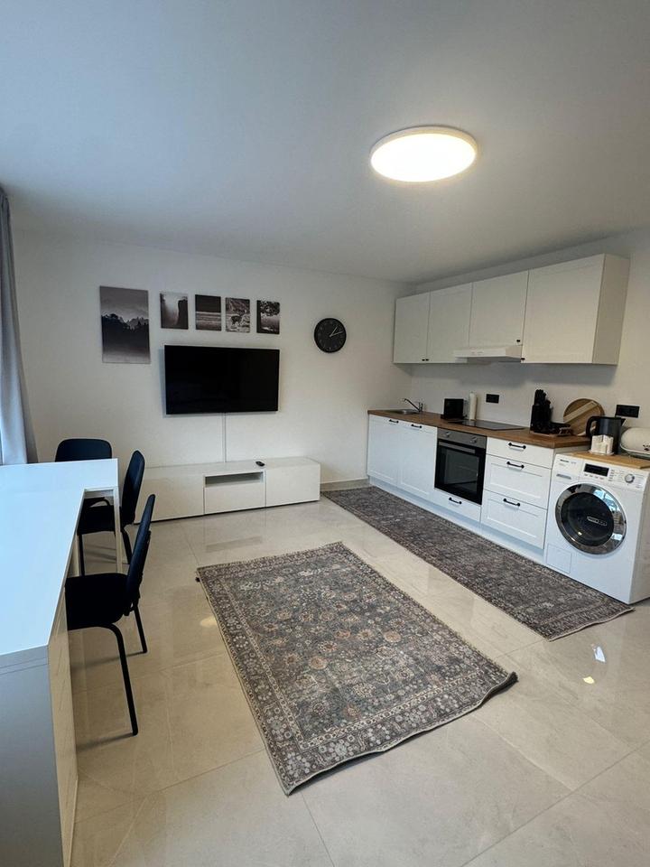 Thumbnail-Erstbezug: Vollmöbeliertes modernes Apartment in ruhiger Lage