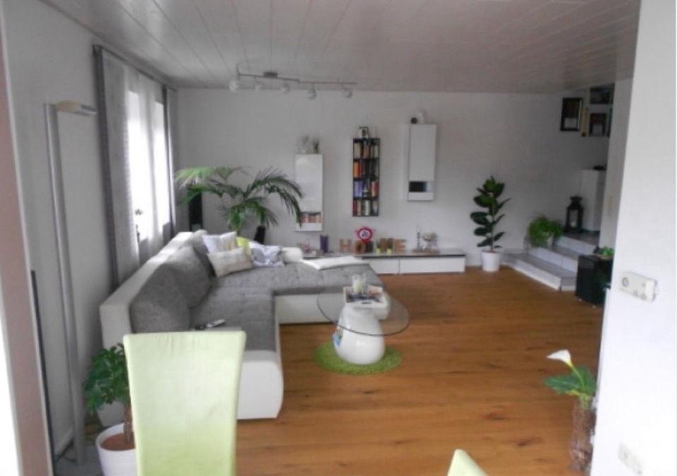 Thumbnail-Stilvolle 4 Zimmerwohnung mit tollem Ausblick ins Grüne