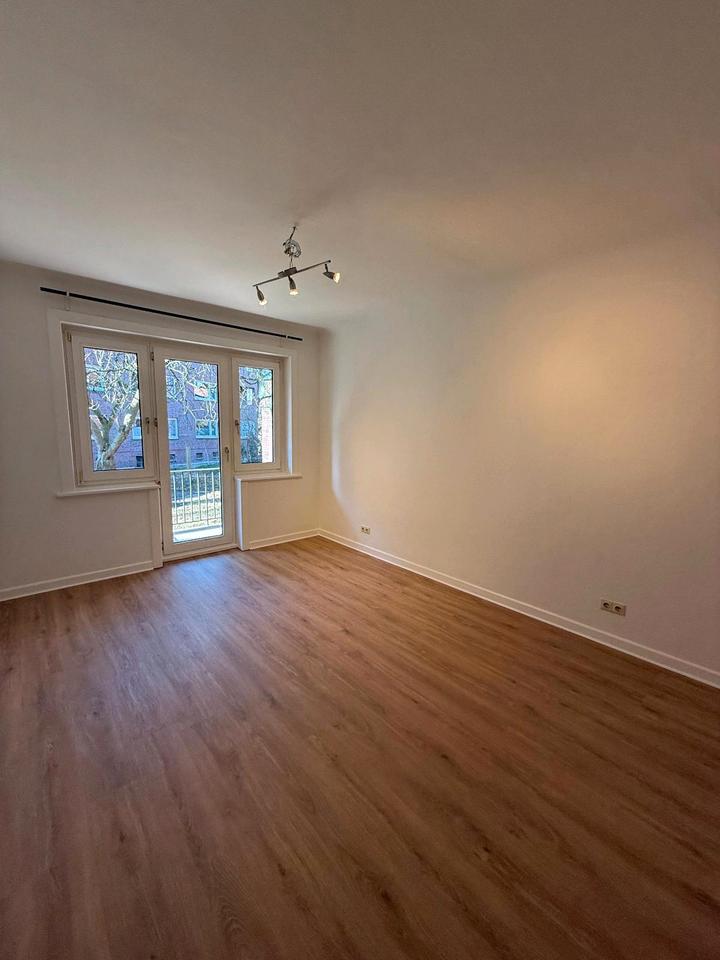 Thumbnail-ANFRAGESTOP - Frisch sanierte 2,5 Zi. Wohnung nahe Alsterlauf