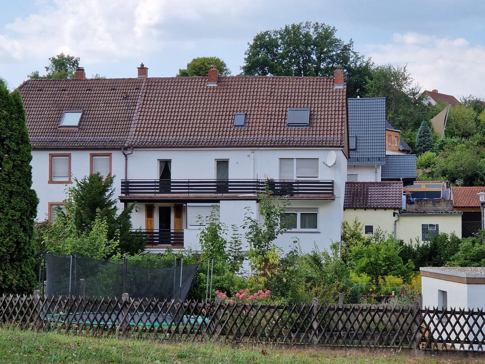 Thumbnail-Gepflegtes Ein-Zweifamilienhaus mit Garten und schöner Aussicht