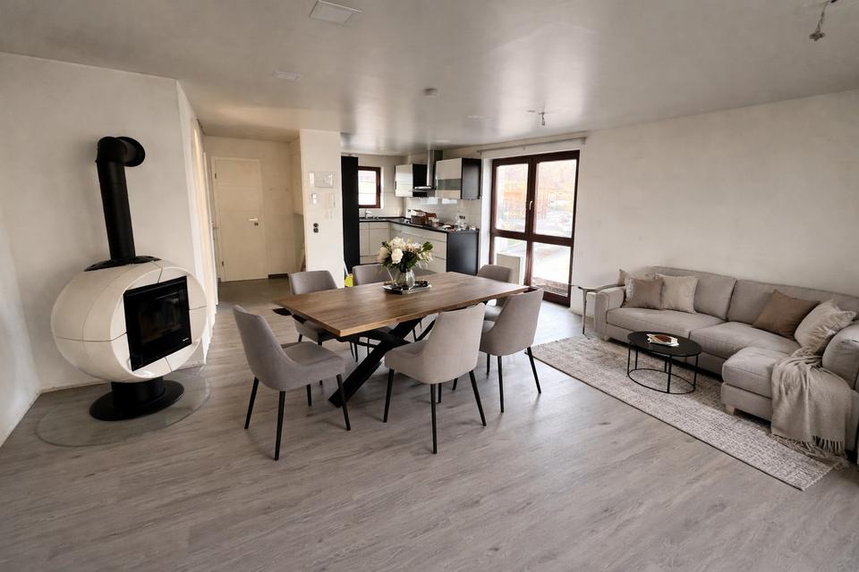 Thumbnail-Lichtdurchflutete 4 Zimmerwohnung in Aidlingen