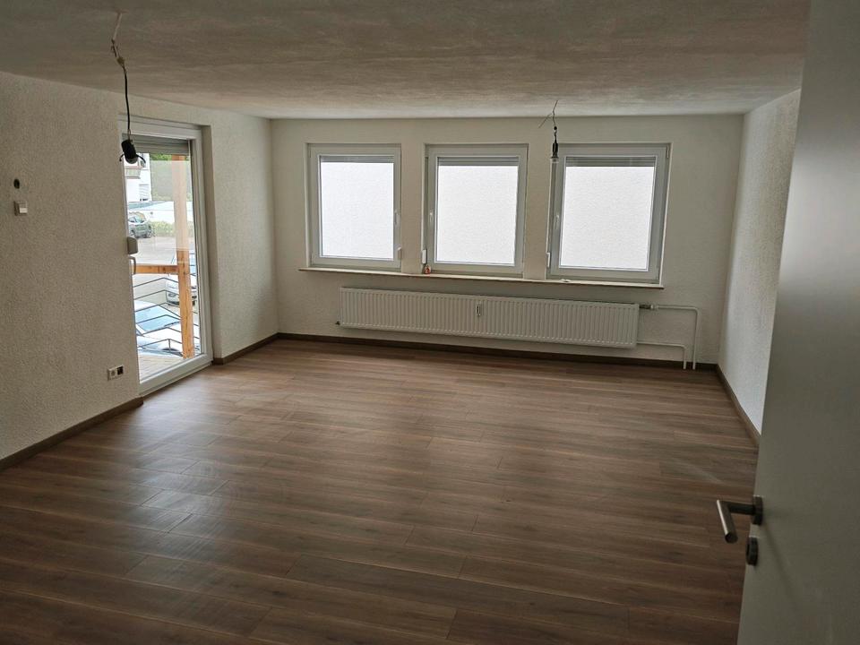 Thumbnail-Modernisierte 3-Zimmer-Wohnung mit Balkon und modernem Badezimmer
